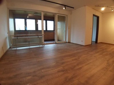 Endersbach, renovierte 3,5 Zimmer - neue EBK, Aufzug - bezugsfertig