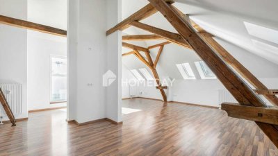 Großzügige 3-Zimmer-Wohnung mit Balkon und Aufzug in gepflegtem Altbau