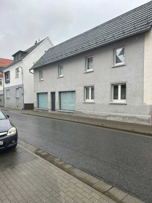 Einfamilienhaus mit Gewerbe im schönen Flörsheim am Main