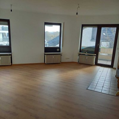 Schöne 2 Zi.-Wohnung mit Balkon in Niedernhausen