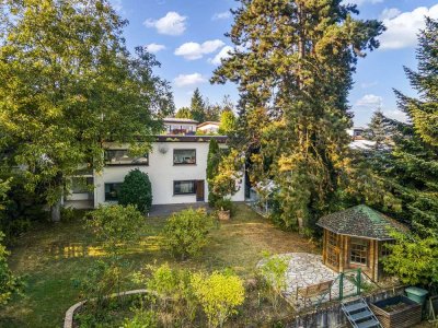 Exklusives Ein-/Zweifamilienhaus mit traumhaften Weitblick in bester Wohnlage von Lich (Kernstadt)