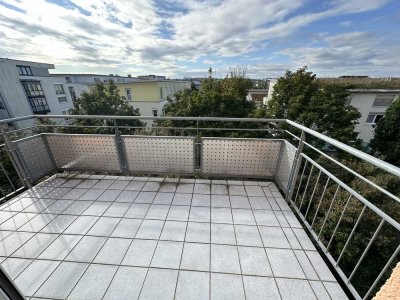 Renovierte 2-Zimmer-Wohnung mit Aufzug, Balkon und TG-Stellplatz in zentraler Lage!