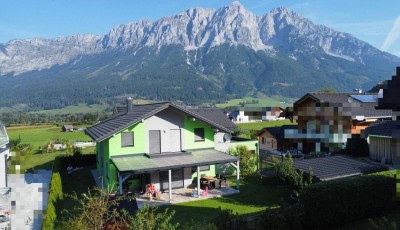 Modernes, lichtdurchflutetes Wohnparadies mit Terrassen, Balkon und Doppelgarage!