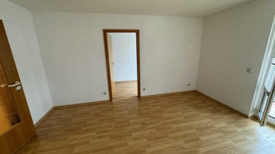 Attraktive 2-Zimmer-Wohnung mit großen Balkon in Dresden - Weißig