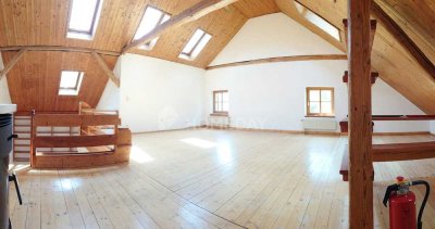 Wunderbares Bauernhaus mit eindrucksvoller Galerie im DG an der malerischen Windach