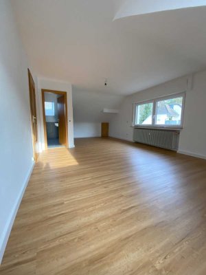 Schönes helles Zwei-Zimmer-Appartement direkt am Waldrand