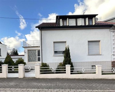 Großzügiges Wohnen mit Garten und Dachterrasse in 66787 Wadgassen