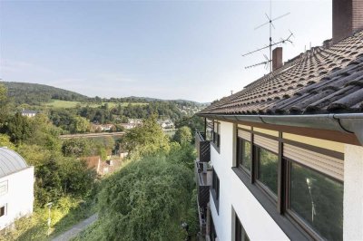 Sofort beziehbare 2-Zimmer-Wohnung mit schönem Blick auf Neckar und Stift Neuburg