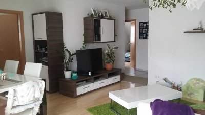 Schöne vier Zimmer Maisonette Wohnung in der Südstadt