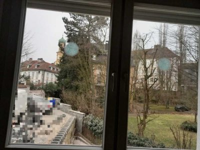 Frisch renovierte 3 Zimmer-Wohnung mit geh. Innenausstattung mit EBK in Top-Lage!