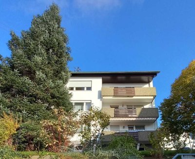 3,5-Zimmer-Wohnung mit Panoramablick, Balkon und Garage
