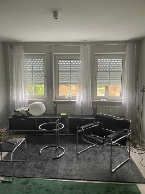 Blick auf die WeserStilvolle 3-Zimmer-EG-Wohnung mit gehobener Innenausstattung mit Balkon in Minden