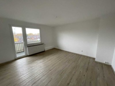 Schöne 3 Zimmer KDB in Duisburg-Walsum mit großem Balkon