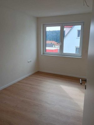 Stilvolle, neuwertige 3-Raum-Maisonette-Wohnung mit geh. Innenausstattung mit EBK in Freudenstadt