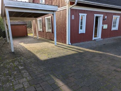 Zentral gelegene helle EG Wohnung mit Carport