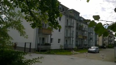 Stilvolle, neuwertige 1-Zimmer-Wohnung mit Balkon und Einbauküche in Pinneberg
