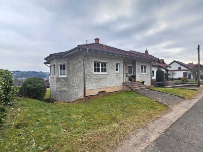 freistehender Bungalow / Einliegerwohnung im Neubaugebiet von Nalbach-Körprich