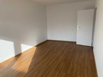 Gut geschnittene 3 Zimmer Wohnung