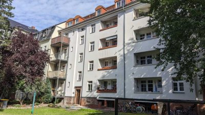 attraktive leerstehende sanierte 3 Raum Wohnung mit Balkon in ruhiger Lage