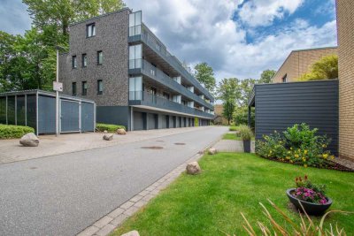 Im Auftrag: Neubaugleiche 3-Zimmer Wohnung in E´förde z. verm. mit Balkon und Garage