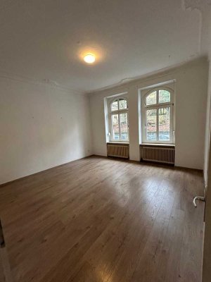 Großzügige Altbauwohnung in Wuppertal-Oberbarmen - Ideal für Paare, Senioren oder Singles!