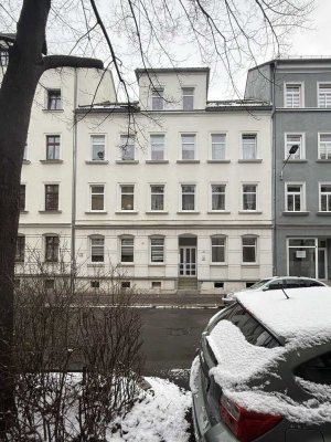 Schöne 1,5-Zi. Wohnung mit Balkon! Hochparterre. Neu renoviert. Direkt vom Eigentümer!