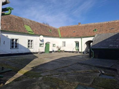 Uriges, altes Weinviertler Bauernhaus wartet auf neuen Schliff!