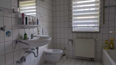 Schöne 3-Zimmer-Wohnung mit Balkon und EBK in Neustadt bei Coburg