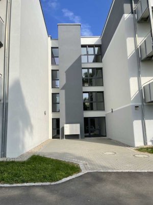 Erbendorf . 4 Zimmer-Wohnung im 1. OG mit Balkon