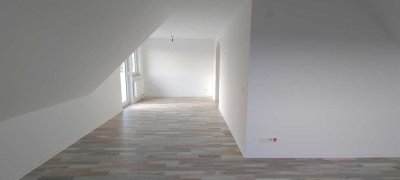 Exklusive 3-Zimmer-Wohnung mit XXL-Balkon und neuer EBK