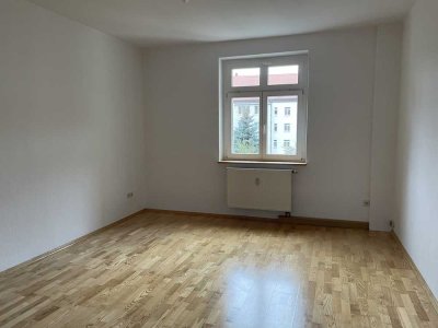 2-Raum-Wohnung in der 2.Etage mit Veranda, Nebenstraße