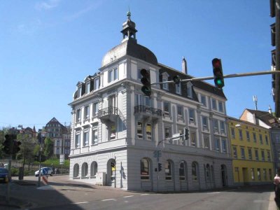 EHEMALIGE BANK, EHEMALIGES HOTEL... EIN HISTORISCHES GEBÄUDE... UMBAU ZU WOHNUNGEN LÄUFT...