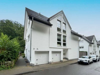 1A-Familienhaus in Wiesbaden-Dotzheim! Ruhige Lage am Waldrand! Mit 4 Schlafzimmern!