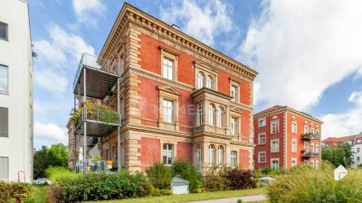 Attraktive 3-Zimmer-Altbauwohnung mit Balkon, Aufzug und TG-Stellplatz in sehr guter Lage von Erfurt