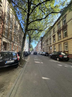 Zentrale 1,5-Zimmer Dachgeschosswohnung nahe Wilhelmsplatz in Offenbach