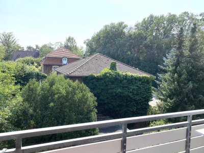 Lichtdurchflutete 2-Zimmer-Wohnung mit Balkon, Einbauküche und Garage in Münster Mauritz