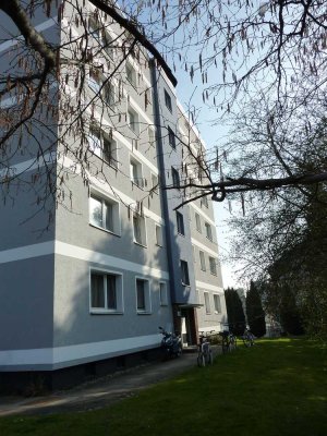 gemütliche Singlewohnung im 1. OG mit Balkon ab 01.04.2025