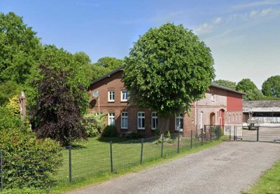 Sanierter Resthof mit 3,6 ha (36.238m²) in Mühlenbarbek zu verkaufen