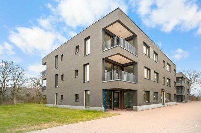 Moderne Erdgeschosswohnung mit Einbauküche und eigenem Garten in gefragter Lage bei Berlin