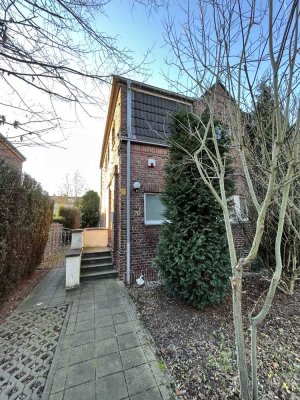 Doppelhaushälfte mit Garten in Düsseldorf-Lohausen