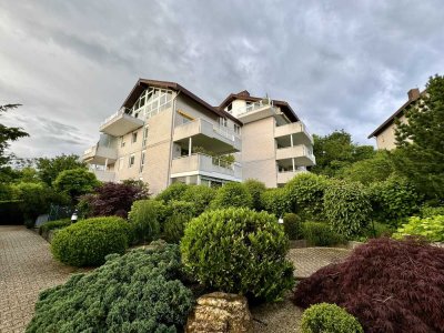 ***Hochwertige 3 ZKB mit 2 Bädern und XXL-Balkon in beliebter Lage am Oberen Steinberg!***