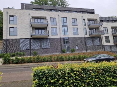 Schicke Wohnung mit Tiefgaragenstellplatz