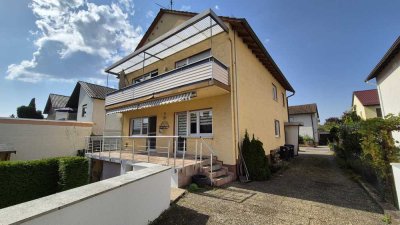 Einziehen und wohlfühlen- Maisonettewohnung mit Garage, Freisitz und Balkon