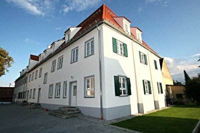 Mozarthaus Stadtbergen - 3 ZKB Maisonettewohnung mit eigenem Eingang