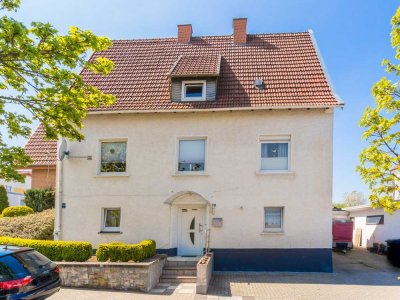 EFH MIT KLEINER EINLIEGERWOHNUNG (MITEIGENTUMSANTEIL), ÜBERDACHTER DACHTERRASSE UND GARAGE