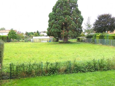 Heinsberg-Unterbruch! Geräumige Erdgeschosswohnung mit Balkon und Stellplatz!