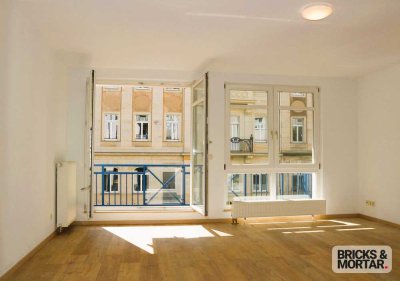 +++ Wunderbar geschnittene, helle Wohnung mit Balkon und Terrasse! +++