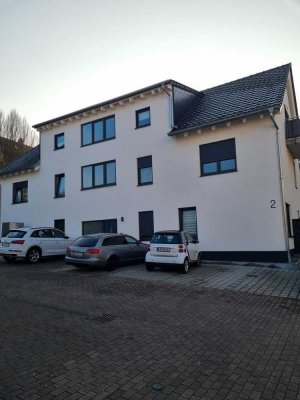 Exklusive 2-Zimmer-DG-Wohnung mit gehobener Innenausstattung mit Balkon in Annweiler