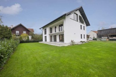 Viel Platz für die Familie - modernes Einfamilienhaus mit großzügigem Garten in ruhiger Lage