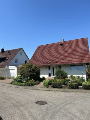 Modernes Einfamilienhaus mit idyllischem Weitblick